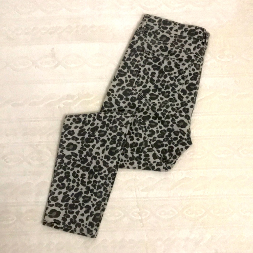 LOFT Modern Skinny Gray Leopard Print Jeans sz 6